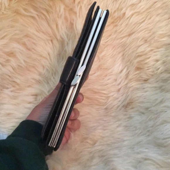 Vintage Black Leather Bi-fold Wallet w/ dust bag. - Picture 3 of 8